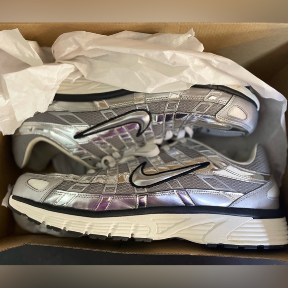 Men’s size 13 Nike P-6000 Metallic Silver and black Air Max. Worn once - Picture 4 of 7